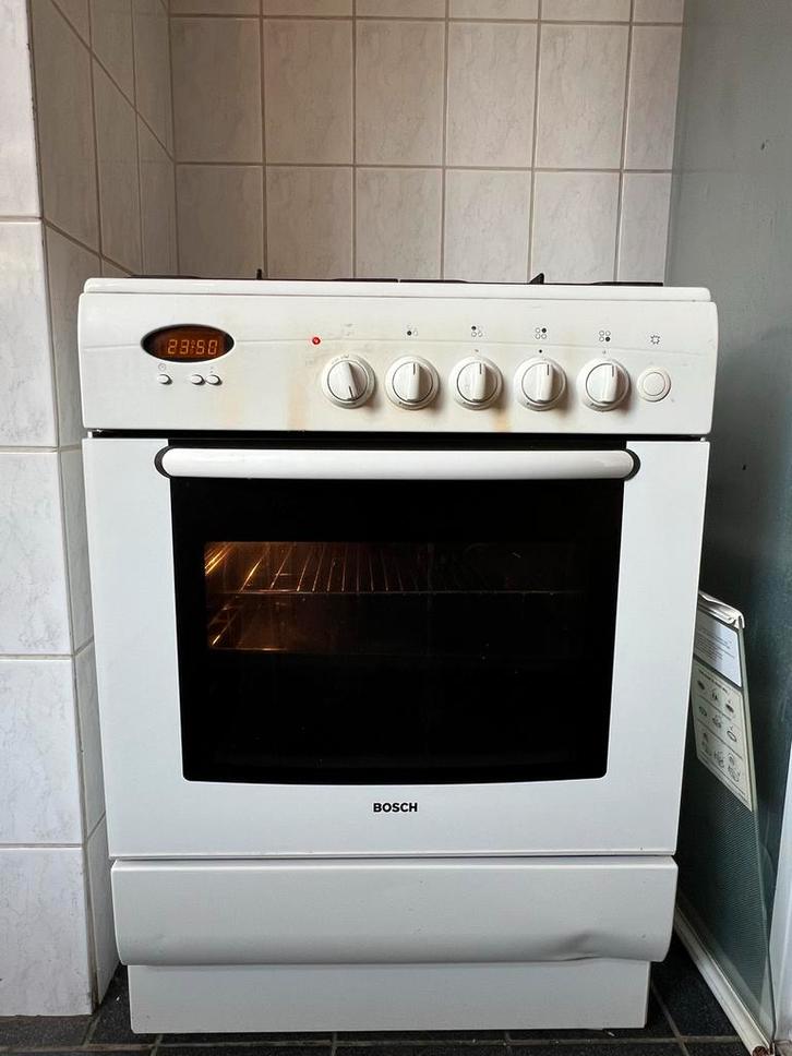 Bosch Gasfornuis met Oven - 4 Pits - zie WITGOED DEAL!, Witgoed en Apparatuur, Fornuizen, Gebruikt, Vrijstaand, Gas, 4 kookzones