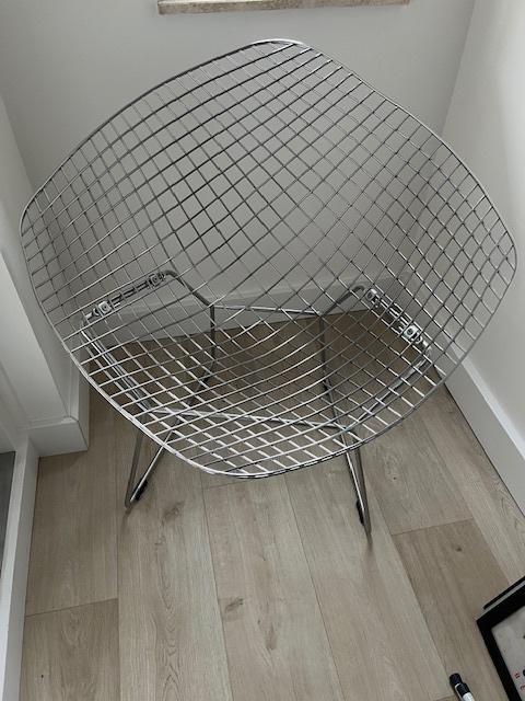 Diamond stoel geïnspireerd op ontwerp Harry Bertoia, Huis en Inrichting, Stoelen, Zo goed als nieuw, Eén, Metaal, Grijs, Ophalen