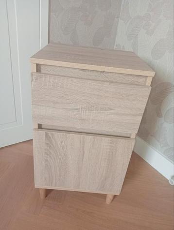 Nachtkastje hout fineer zgan beschikbaar voor biedingen