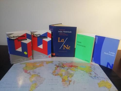 Woordenboeken Latijn, NL-EN, En-NL en D-NL, Diversen, Schoolbenodigdheden, Zo goed als nieuw, Ophalen of Verzenden