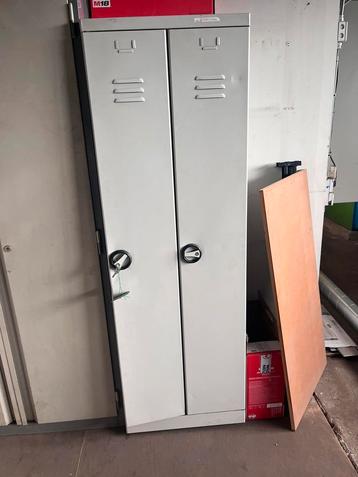 Locker kast beschikbaar voor biedingen