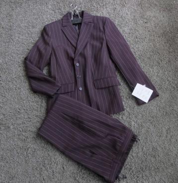 Prachtig DAMESPAK/KOSTUUM Nieuw met kaartje. Mt 40/42 beschikbaar voor biedingen