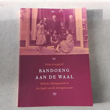 Bandoeng aan de Waal. Pieke Hooghoff beschikbaar voor biedingen