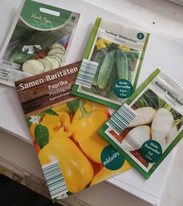 Zaden ..🌿..  per zakje  beschikbaar voor biedingen
