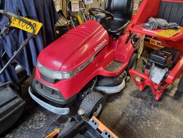 Gebruikte HF2517 HB Honda zitmaaier beschikbaar voor biedingen