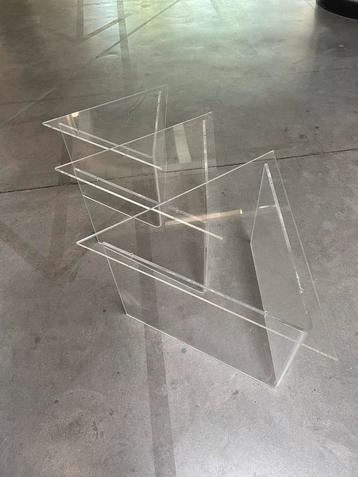 Vintage Plexiglas Bijzettafeltjes - Jaren 60 beschikbaar voor biedingen