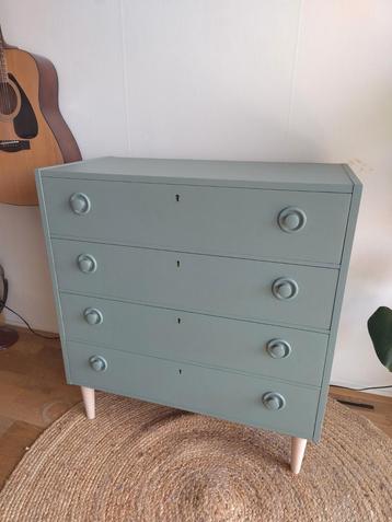 Prachtige Zweeds vintage ladekast / commode van Royal Board beschikbaar voor biedingen