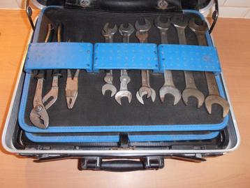 BW GEDORE gereedschapskoffer met divers GEDORE gereedschap. beschikbaar voor biedingen