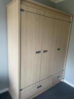 kleiding kast, Ophalen, 25 tot 50 cm, 150 tot 200 cm