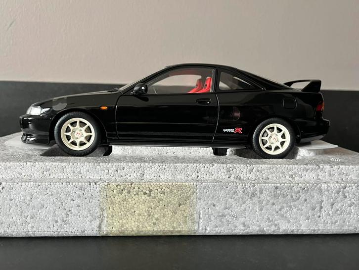 Motorhelix 1:18 Honda Integra Type R (DC2) zwart, Hobby en Vrije tijd, Modelauto's | 1:18, Nieuw, Auto, Overige merken, Ophalen of Verzenden