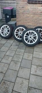 Audi Q3 winterbanden en velgen, Auto-onderdelen, Banden en Velgen, Ophalen, 18 inch, Banden en Velgen, Winterbanden
