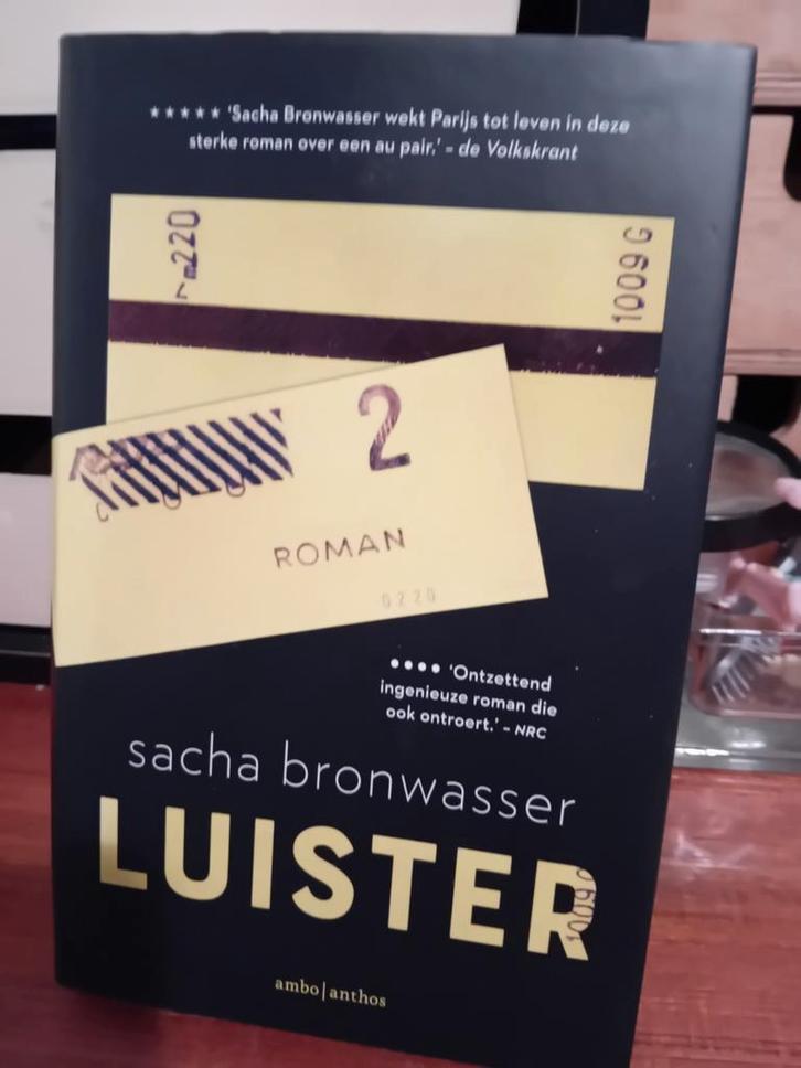 Sacha Bronwasser - Luister, Boeken, Literatuur, Zo goed als nieuw, Verzenden