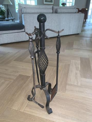 Haardstel haardset haardstel haardbestek  beschikbaar voor biedingen