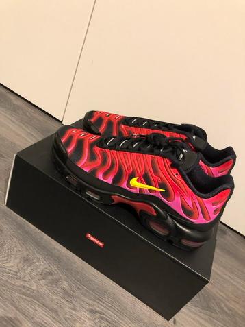 Nike Air Max Plus TN / Supreme University Red, US 12 (EU 46) beschikbaar voor biedingen