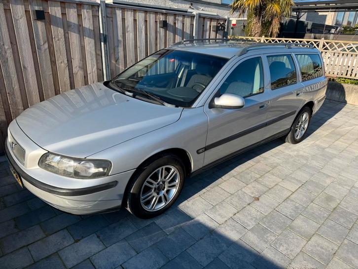 Volvo V70 2.4 T | 200PK | Automaat | Trekhaak | Camera, Auto's, Volvo, Bedrijf, V70, ABS, Achteruitrijcamera, Airbags, Airconditioning
