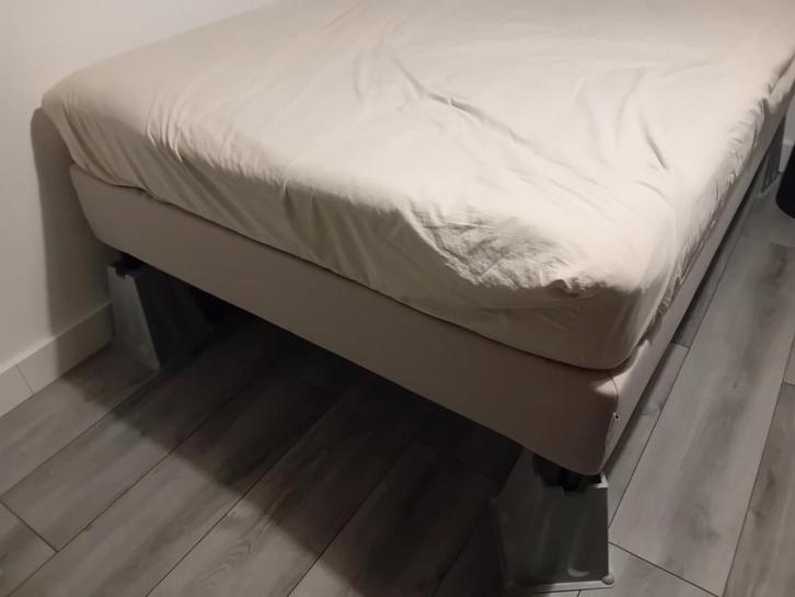 Ikea Espevär Boxspring 140x200 + Hafslo Matras, Huis en Inrichting, Slaapkamer | Bedden, Gebruikt, Tweepersoons, 140 cm, 200 cm