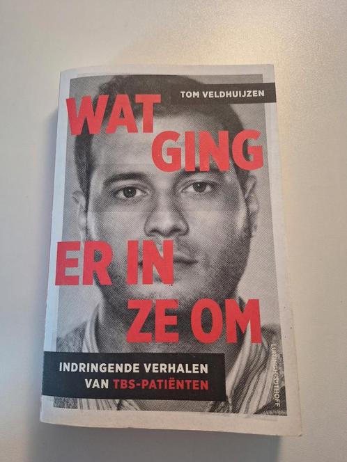 Wat ging er in ze om - Tom Veldhuijzen, Boeken, Biografieën, Gelezen, Overige, Ophalen of Verzenden
