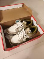 Nike Dunk Low Sneakers
Origineel 42.5 Uniek Nieuw Ongedragen, Ophalen of Verzenden, Nieuw