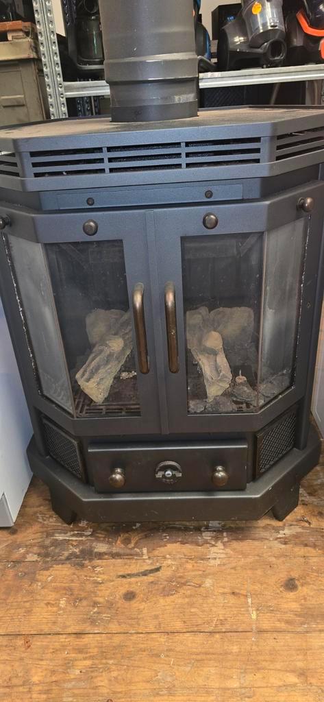 Zgan gaskachel met afvoerpijp, Huis en Inrichting, Kachels, Zo goed als nieuw, Gaskachel, Gas, Ophalen