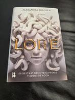 Lore zilveren editie van Alexandra Bracken, Ophalen of Verzenden, Zo goed als nieuw