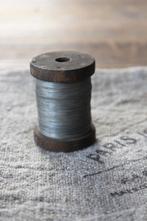 Oude brocante houten klos met ijzerdraad Nr3*Pronck & Praal*, Ophalen of Verzenden