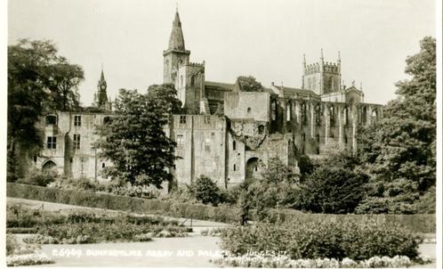 QZ5 UK Scotland Dunfermline Abbey & Palace Kasteel, Verzamelen, Ansichtkaarten | Buitenland, Verzenden