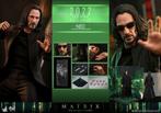 Matrix Resurrection Hot Toys Keanu Reeves Neo mms657, Ophalen of Verzenden, Zo goed als nieuw, Actiefiguur of Pop