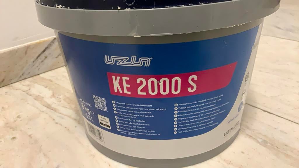 UZIN KE 2000 S PVC Lijm - 4kg over, Doe-het-zelf en Verbouw, Verf, Beits en Lak, Gebruikt, Verf, Minder dan 5 liter, Overige kleuren