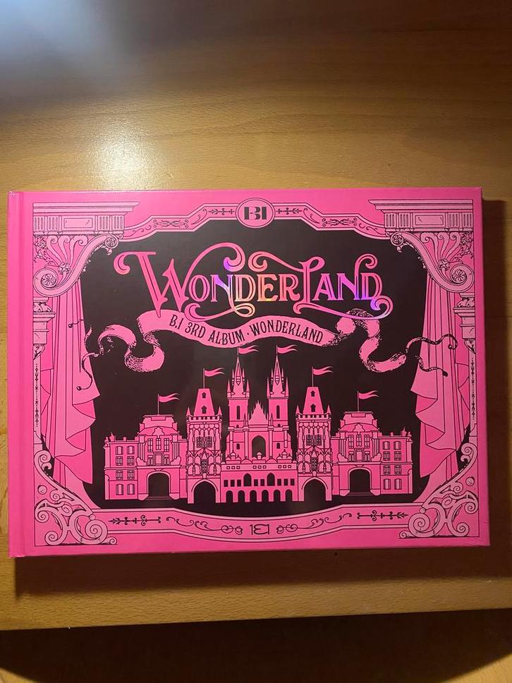 SEALED B.I wonderland pink version nieuw album, Cd's en Dvd's, Cd's | Wereldmuziek, Nieuw in verpakking, Aziatisch, Boxset, Ophalen of Verzenden