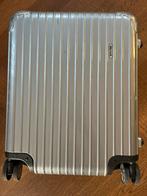 Rimowa kleine koffer Essential Check-In, Hard kunststof, Zo goed als nieuw, 70 cm of meer, Wieltjes