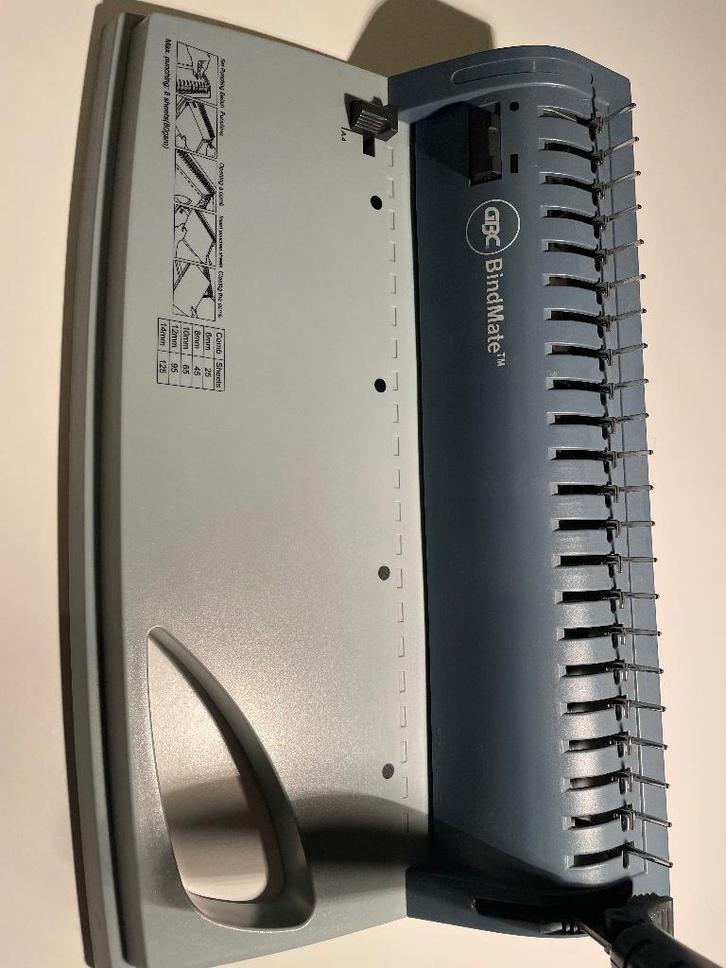 Inbind apparaat voor bijvoorbeeld scripties, Diversen, Bureau-accessoires, Zo goed als nieuw, Ophalen