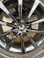 VW Tiguan Velgen met Winterbanden, Banden en Velgen, 17 inch, Personenwagen, Gebruikt