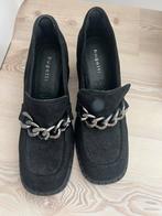 Bugatti zwarte loavers met hak en zilveren ketting nieuw, Kleding | Dames, Schoenen, Ophalen of Verzenden, Nieuw, Zwart