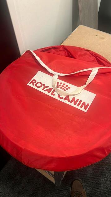 Royal Canin Dog Puppy Agility Training Tunnel Chute 4ft Rood beschikbaar voor biedingen