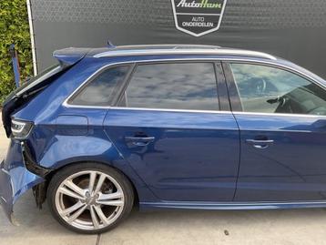 Portier Rechts Achter Audi A3 Sportback (8VA/8VF) 8V4833052B beschikbaar voor biedingen