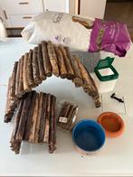 GRATIS - Cavia kooi, 3,5 kg brokjes, wilgentunnels, e.d, Ophalen, Gebruikt, Knaagmateriaal
