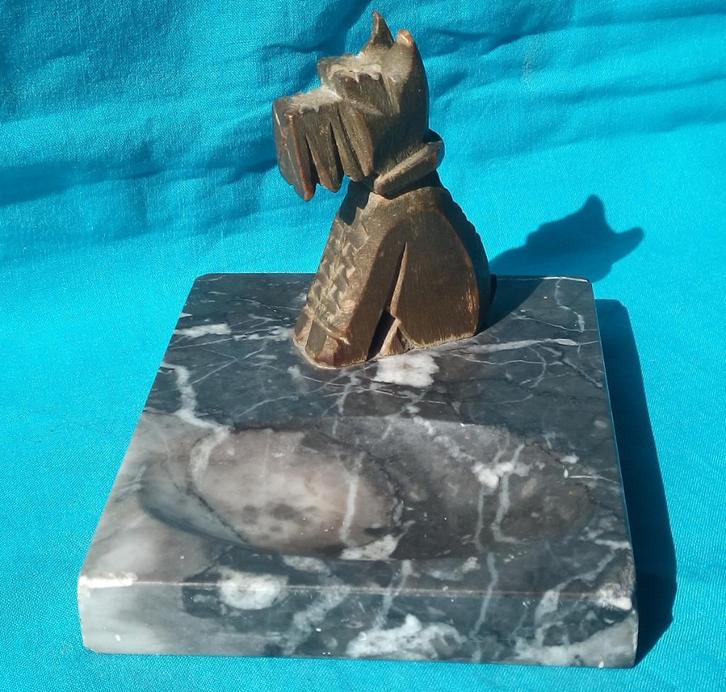 JAREN 1920 MARMEREN SCHAALTJE MET SCHOTSE TERRIER HOND, Antiek en Kunst, Curiosa en Brocante, Verzenden