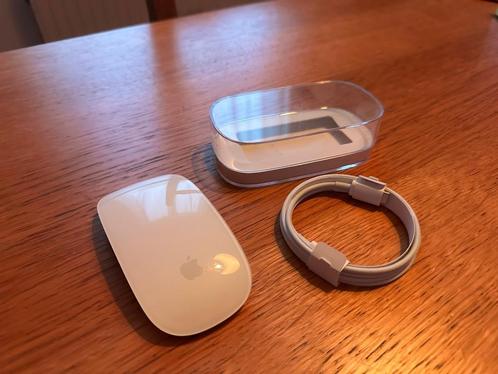 Apple Magic Mouse 2 + Apple laadkabel USB-C, Computers en Software, Muizen, Zo goed als nieuw, Muis, Linkshandig, Rechtshandig