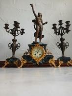 Klokstel met kaarskandelaars / schouwklok, Antiek en Kunst, Antiek | Klokken, Ophalen of Verzenden