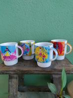 4 leuke retro kopjes, Ophalen of Verzenden, Zo goed als nieuw, Overige stijlen, Kop(pen) en/of Schotel(s)