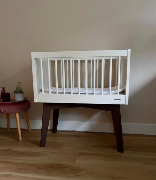 Kidsmill wieg + aerosleep matras & topper & hoeslakens, Kinderen en Baby's, Babywiegjes en Ledikanten, Zo goed als nieuw, Wieg