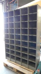 IJzeren vakkenkast 45 vakken 1370x1900x355, Ophalen, Gebruikt