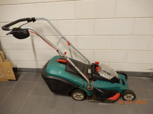 Bosch accu grasmaaier Rotak 43 LI incl. 2 goed werkende accu, Tuin en Terras, Grasmaaiers, Gebruikt, Accu-grasmaaier, 40 t/m 49 cm