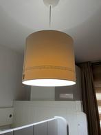 Witte hanglamp met kant voor kinder/babykamer, Huis en Inrichting, Lampen | Lampenkappen, Ophalen of Verzenden, Zo goed als nieuw
