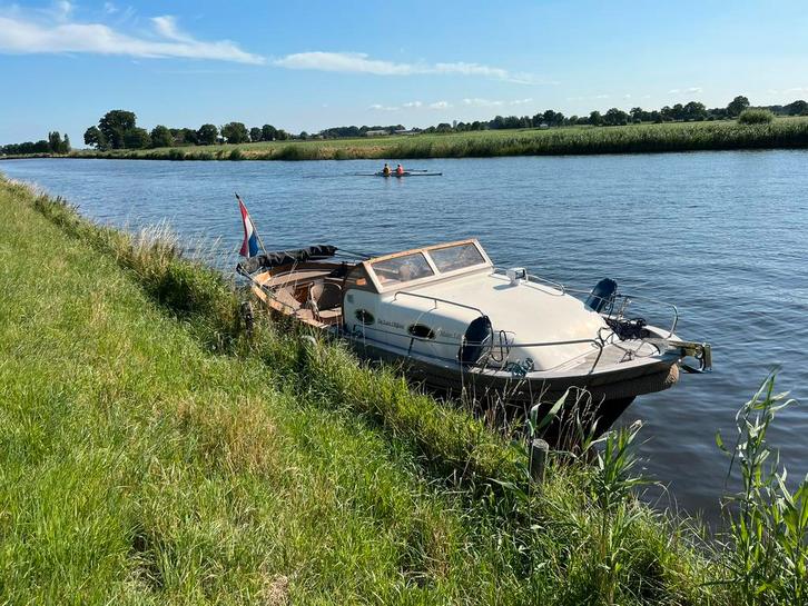 Geniet van het water in stijl met deze Antaris Mare Libre770, Watersport en Boten, Motorboten en Motorjachten, Gebruikt, Polyester