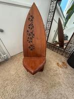 Houten stoel uit Bali. Surfboard stijl, Huis en Inrichting, Stoelen, Gebruikt, Bruin, Ophalen of Verzenden, Eén