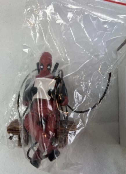 Deadpool Hanger Marvel Kerstbal Kerstboom Decoratie nieuw, Coolsingel 104, 3011 AG Rotterdam, Netherlands, Verzenden, Zo goed als nieuw