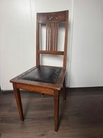 Antieke houten eetkamerstoel met lederen zitting, Ophalen