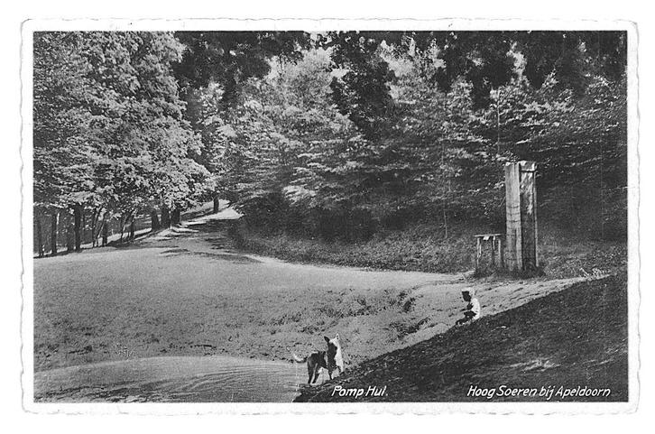 975567 Hoog Soeren bij Apeldoorn Gld 1933 Pomp Hul Gelopen, Verzamelen, Ansichtkaarten | Nederland, Gelopen, Gelderland, 1920 tot 1940
