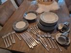 Leuk servies met een compleet bestek set, Huis en Inrichting, Ophalen, Rvs of Chroom